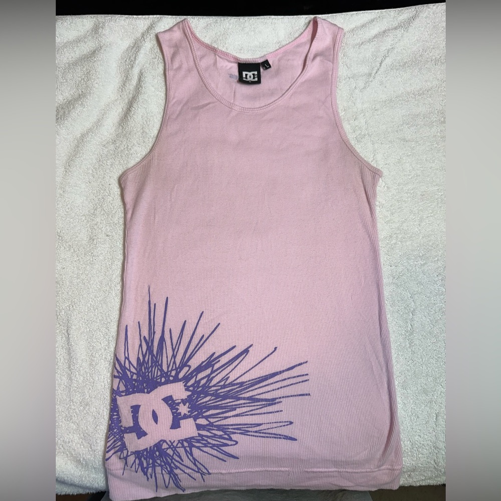 Vintage Y2K DC Shoes brand, ribbed baby pink tank top, juniors size Large